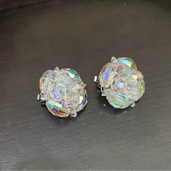 Vintage Laguna Aurora Borealis Cluster Clip Earrings - Picture 7 of 13